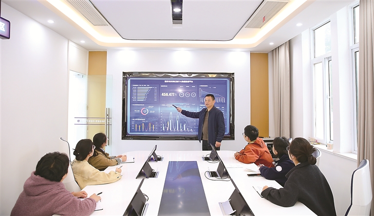 悟规律 明方向 学方法 增智慧 | 以系统思维一体推进“三不腐”