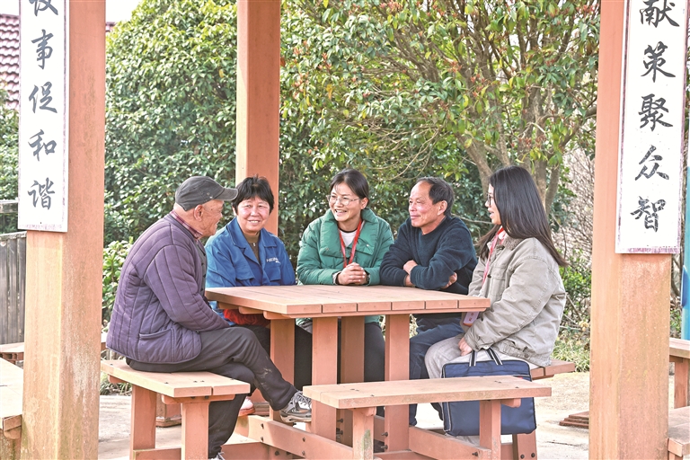 悟规律 明方向 学方法 增智慧丨树立和践行正确政绩观③  ​把政绩树在人民群众心中