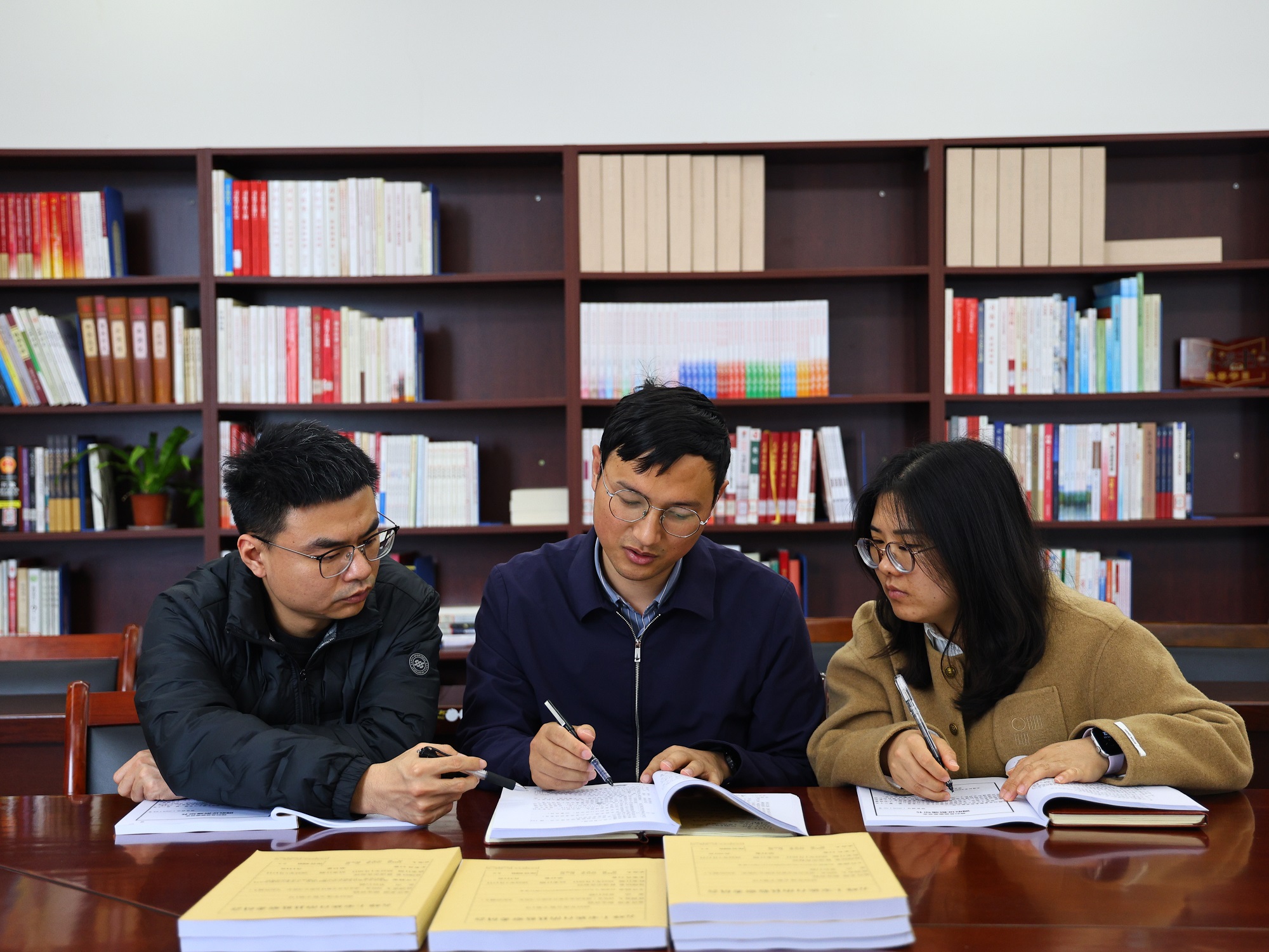 明纪释法丨不报告或不如实报告工作情况如何处理